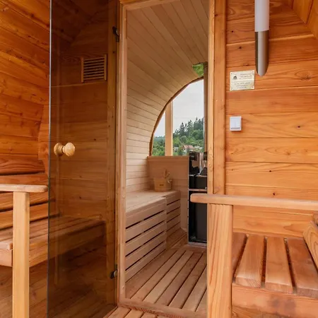 Casa vacanze In With & Duszniki Zdrój